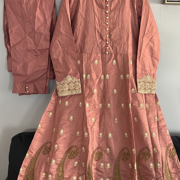 Pakistani Indian brand new suit - Picture 6 of 10